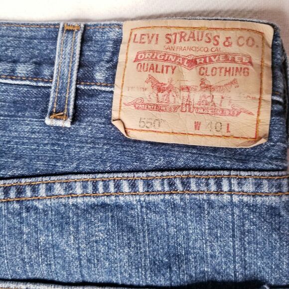 Levi's 550 Size 40 Mens RELAXED FIT Distressed Cotton Denim Jean Shorts Jorts - Picture 8 of 10